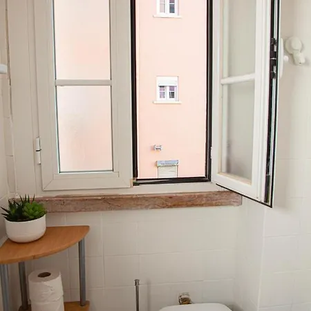 Ola ! Central Lightning Quiet View Garden 10mn Airport Apartment